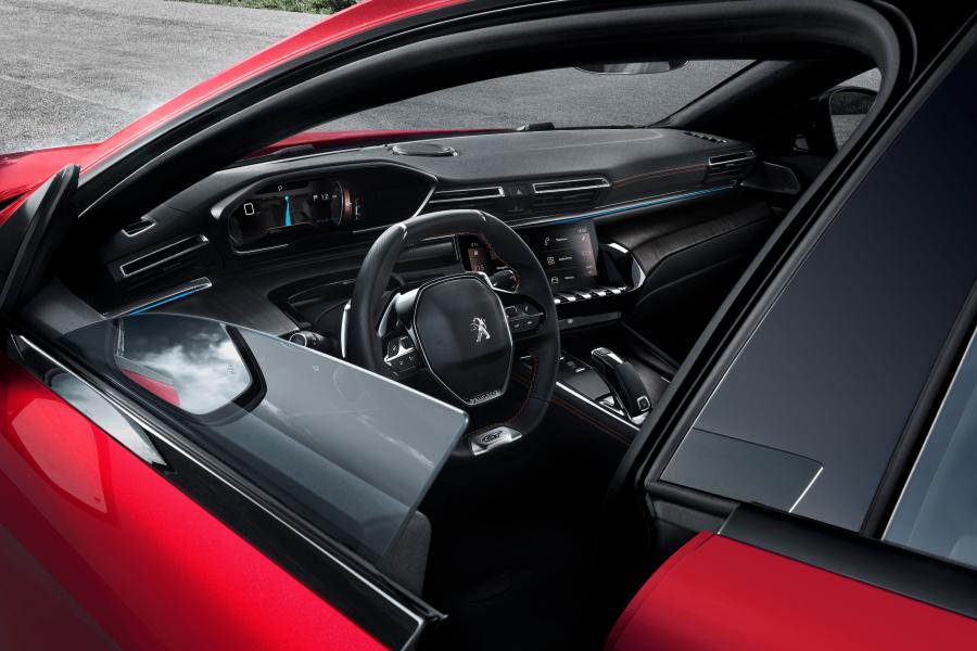 Интерьер Peugeot 508 GT 2018 года  (WW) (фото 2 из 42)